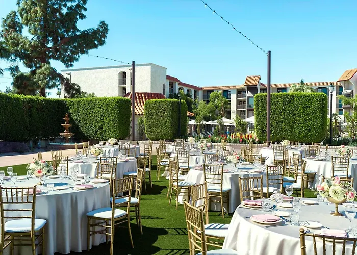 Embassy Suites By Hilton Scottsdale Resort